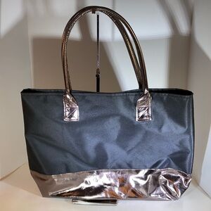 Signature Club A Tote